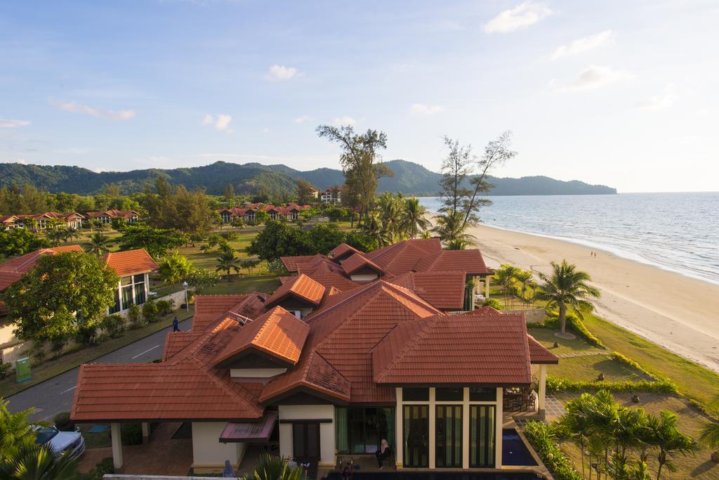 Sabah Beach Villas&Suites Kota Kinabalu Bagian luar foto