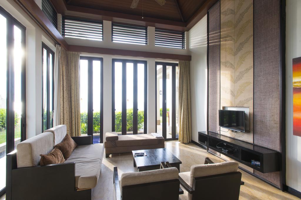 Sabah Beach Villas&Suites Kota Kinabalu Bagian luar foto