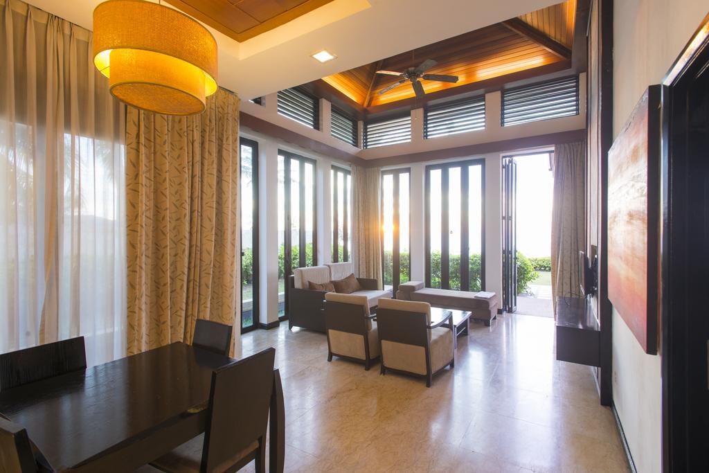 Sabah Beach Villas&Suites Kota Kinabalu Bagian luar foto