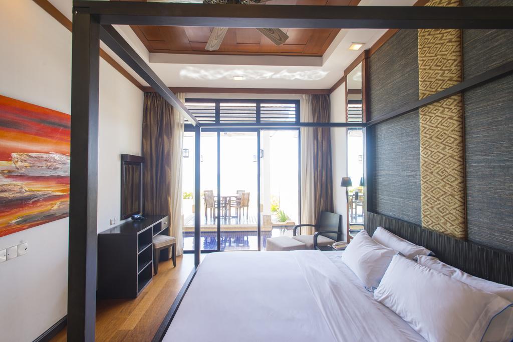 Sabah Beach Villas&Suites Kota Kinabalu Bagian luar foto