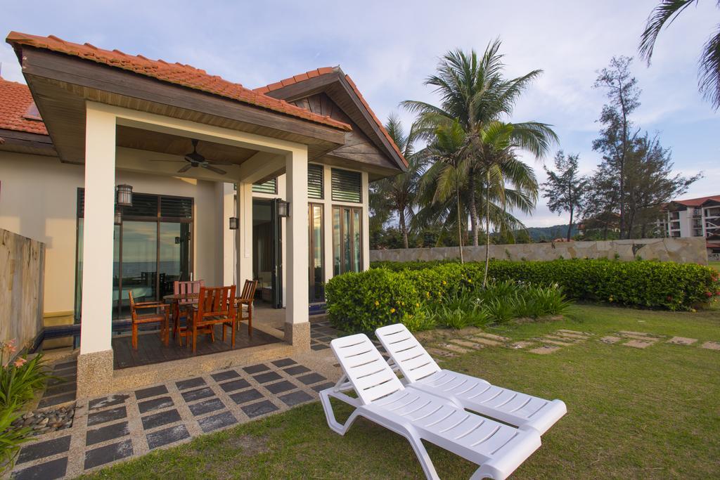 Sabah Beach Villas&Suites Kota Kinabalu Bagian luar foto
