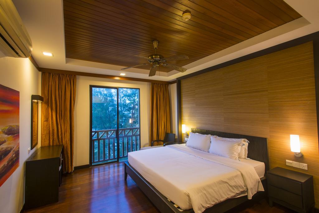 Sabah Beach Villas&Suites Kota Kinabalu Bagian luar foto