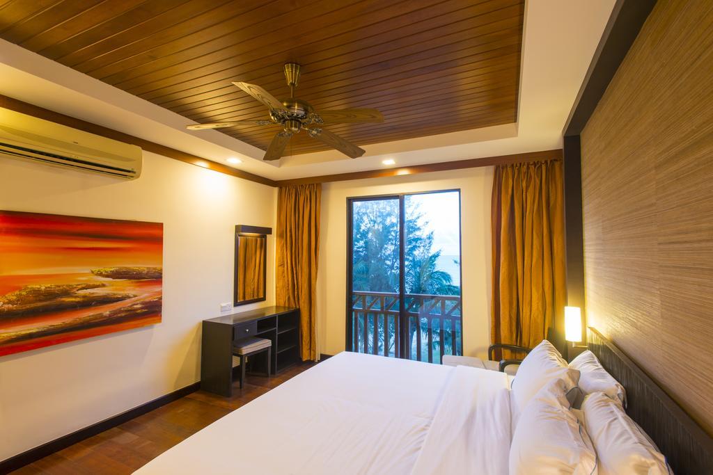 Sabah Beach Villas&Suites Kota Kinabalu Bagian luar foto