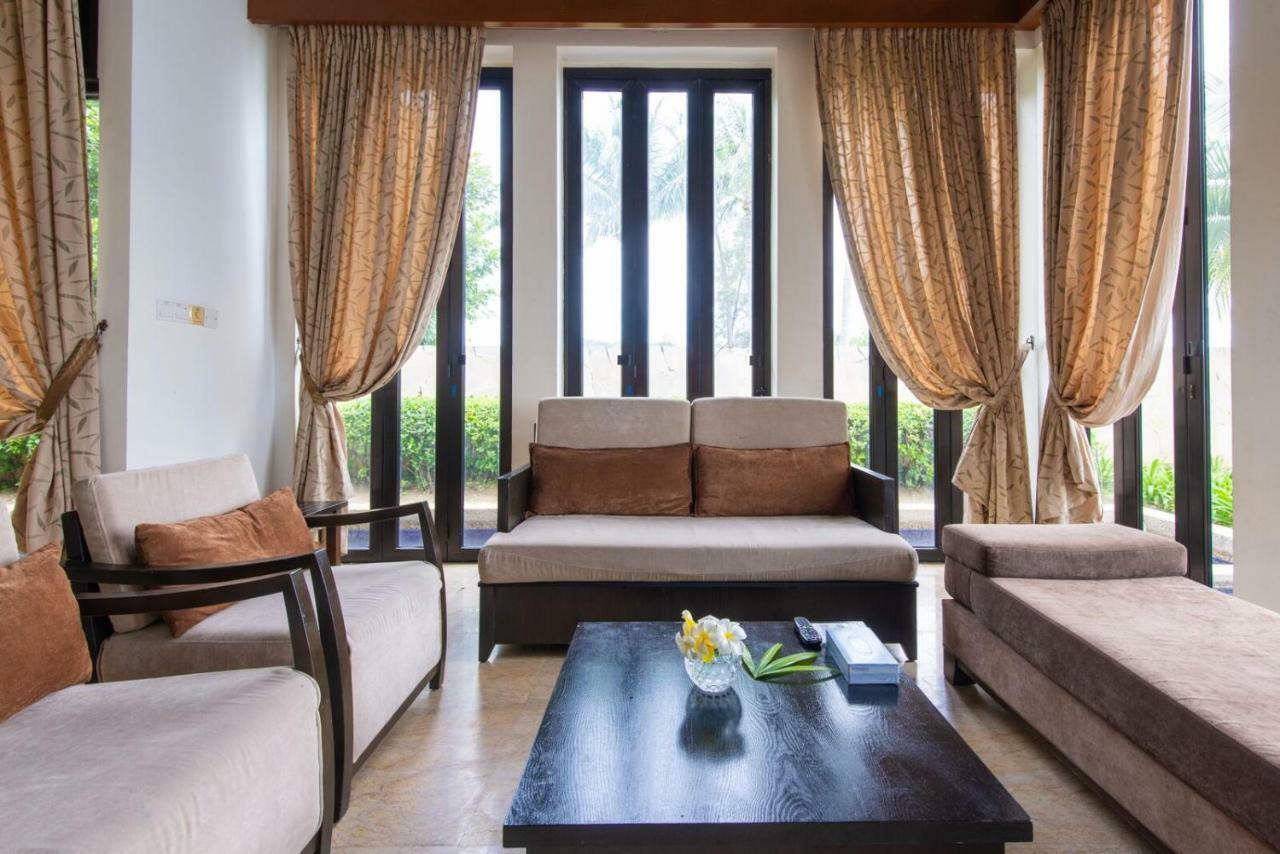 Sabah Beach Villas&Suites Kota Kinabalu Bagian luar foto